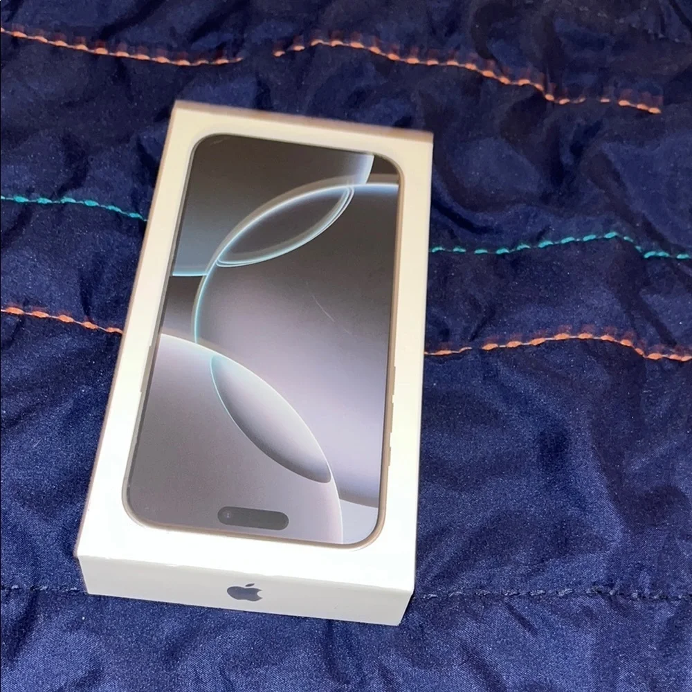 Apple iPhone 16 pro max box